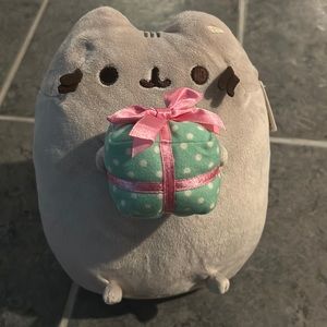 Birthday Present Pusheen Plush